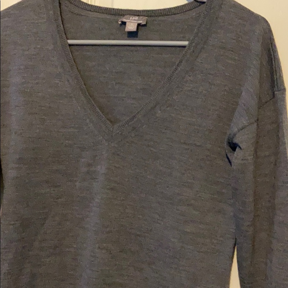 Women’s v neck sweater